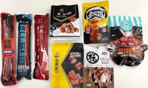 周黑鸭、良品铺子、来伊份......8款鸭脖子零食合格吗？送检结果出炉