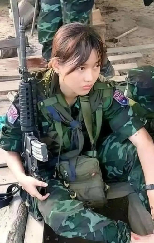 同盟军汉人女兵作战视频曝光，勇敢程度让多少男儿汗颜！同盟军透露重要信息!